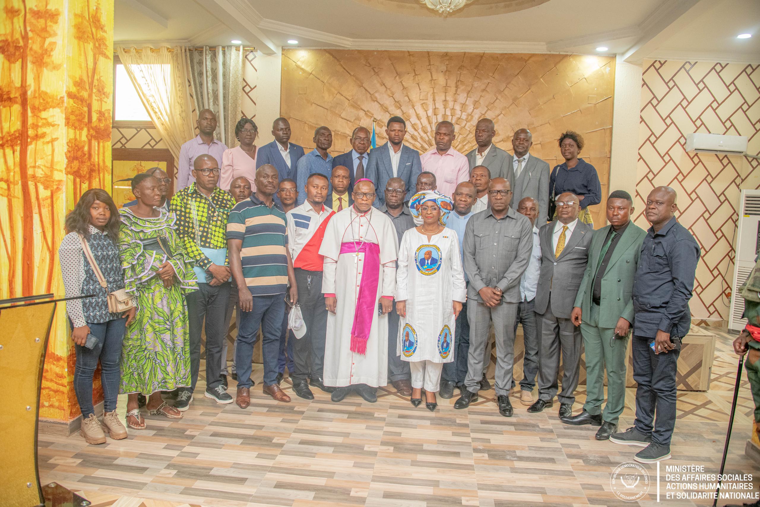 MBUJIMAYI – 11 NOVEMBRE 2024 :  REUNION AVEC LES VICTIMES DE DEMOLITION DE 802 PARCELLES