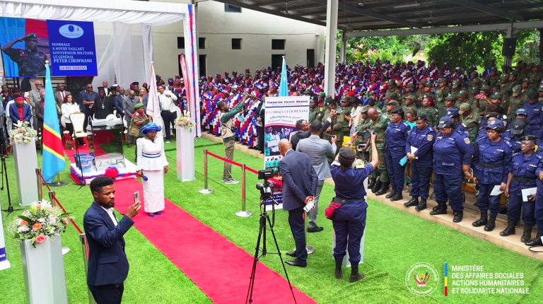 HOMMAGE GEN PETER CIRIMWAMI