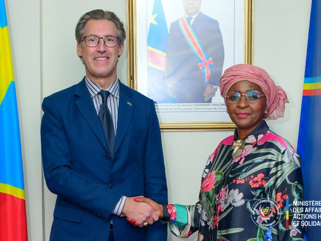 KINSHASA 06 MARS 2025 – SITUATION HUMANITAIRE A L’EST DE LA RDC : NATHALIE-AZIZA MUNANA REÇOIS  L’AMBASSADEUR DE LA SUEDE ET LE REPRÉSENTANT DE L’AMBASSADEUR DE LA GRANDE BRETAGNE