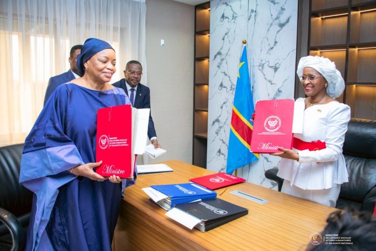 14 AOUT 2025 : CEREMONIE DE LA REMISE ET REPRISE ENTRE AZIZA MUNANA ET EVE BAZAIBA